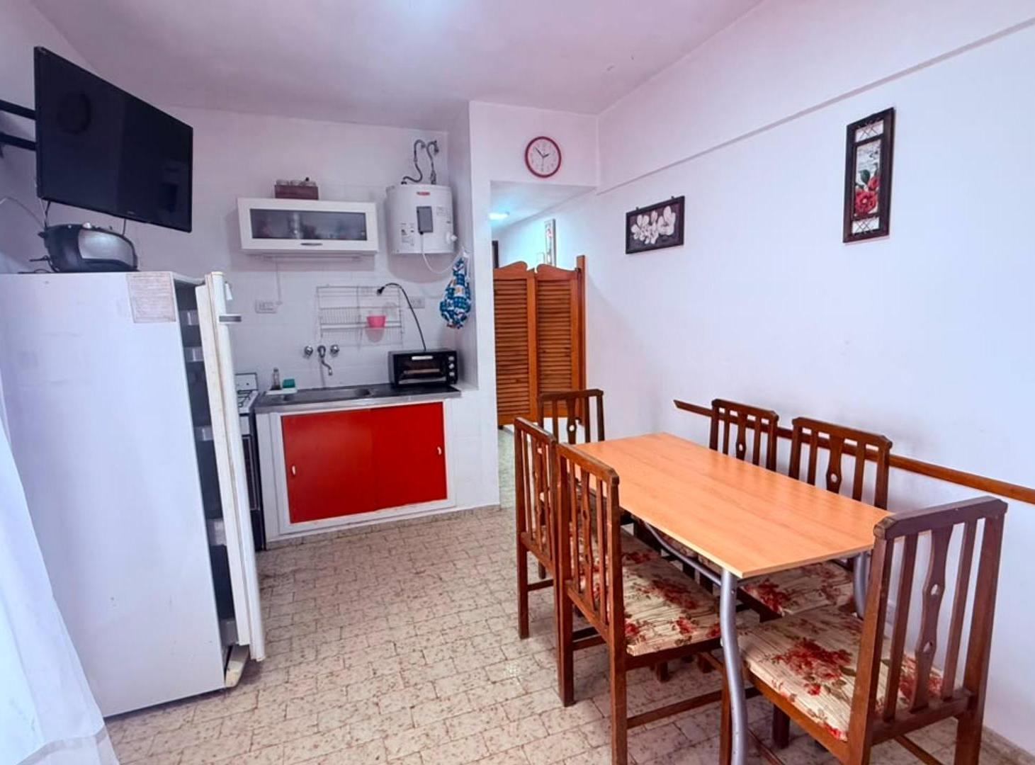 Foto de Departamento de 2 ambientes a 50mts del mar, pleno centro!, imagen 1