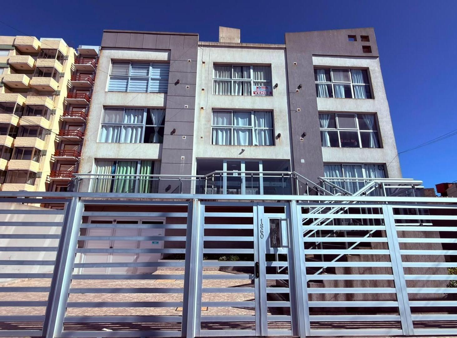 Departamento monoambiente en alquiler anual, frente al mar!