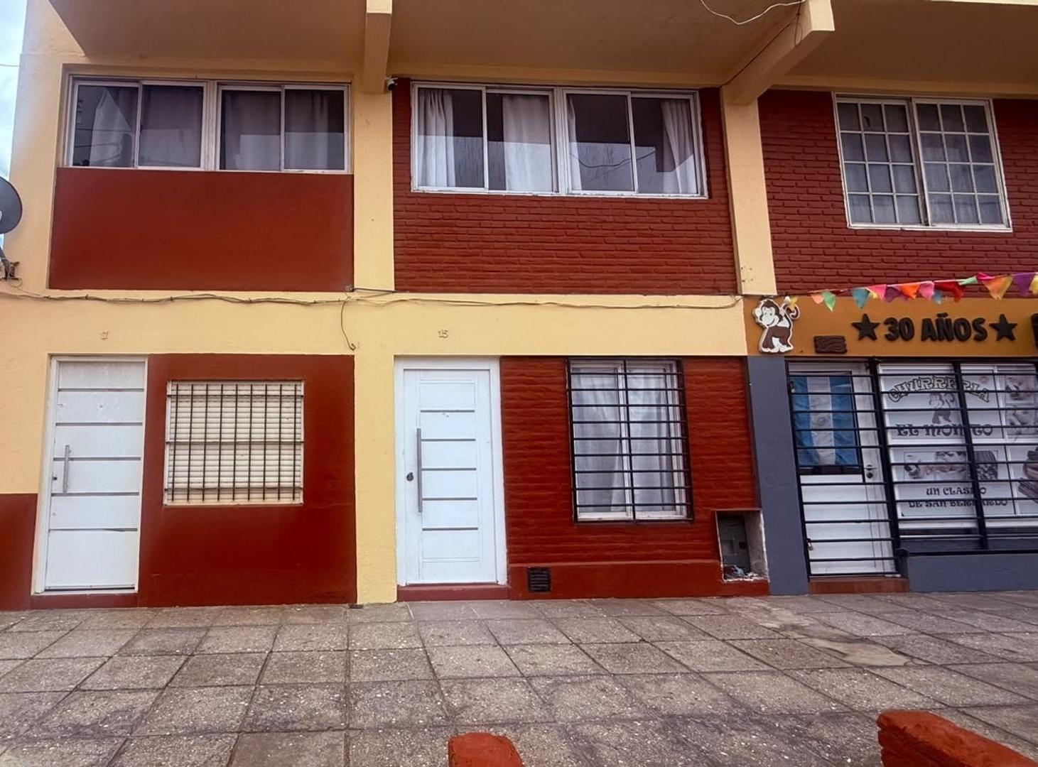 Foto de DEPARTAMENTO DE 2 AMBIENTES A 50 MTS DEL MAR, COMO NUEVO., imagen 1
