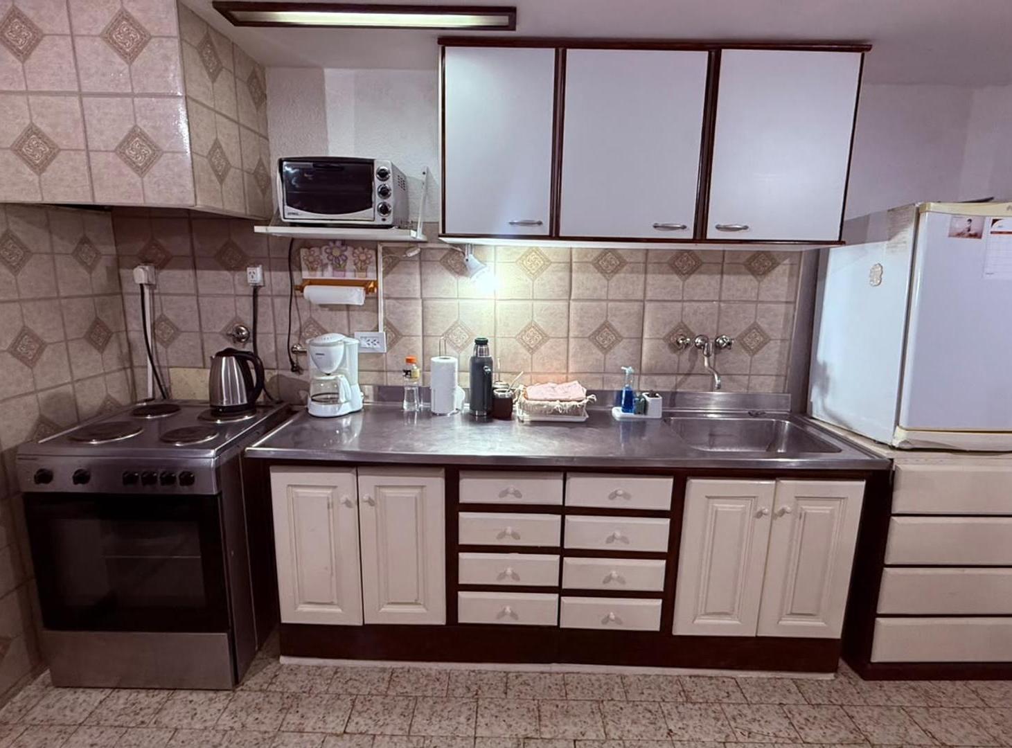 Foto de DEPARTAMENTO DOS AMBIENTES CON PATIO A 3 CUADRAS DEL MAR!, imagen 5