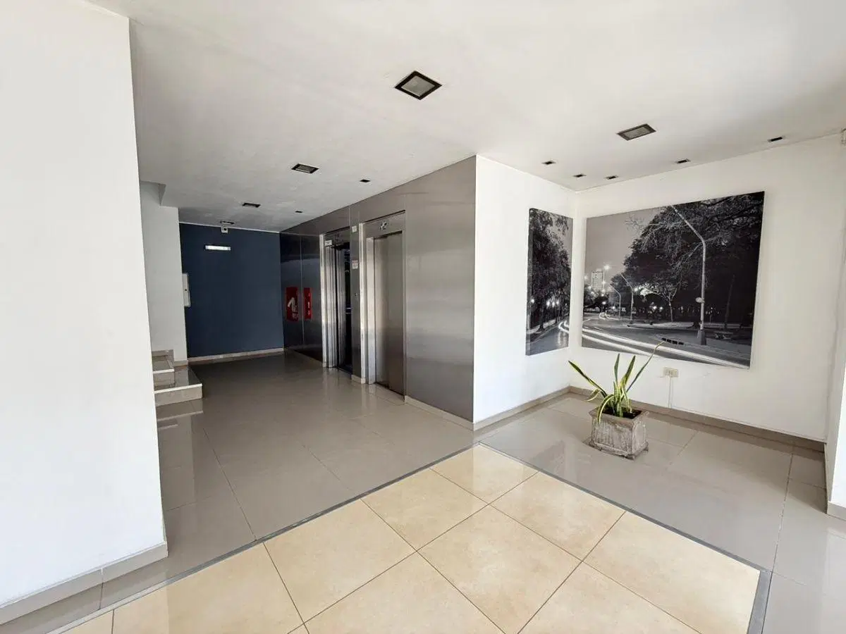 Un dormitorio y cochera parque sur 5