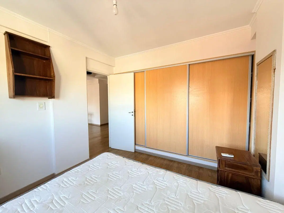 Un dormitorio Centro Sur 4