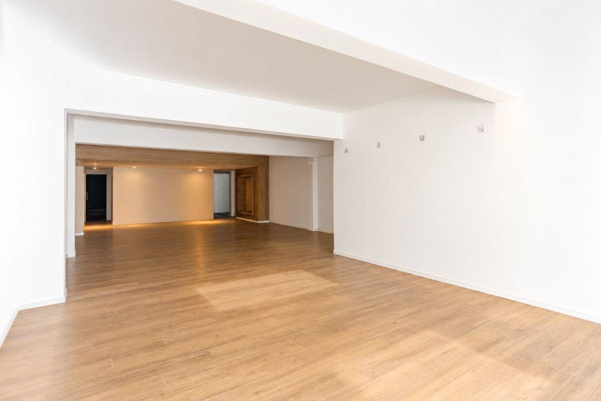 Foto de Local comercial en peatonal San Martin. Una ubicación que potencia tu, imagen 1