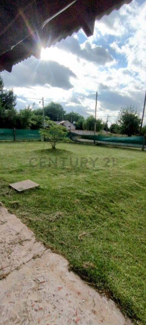 Casa con Parque en Venta. 2 Dorm.. Brandsen. 3