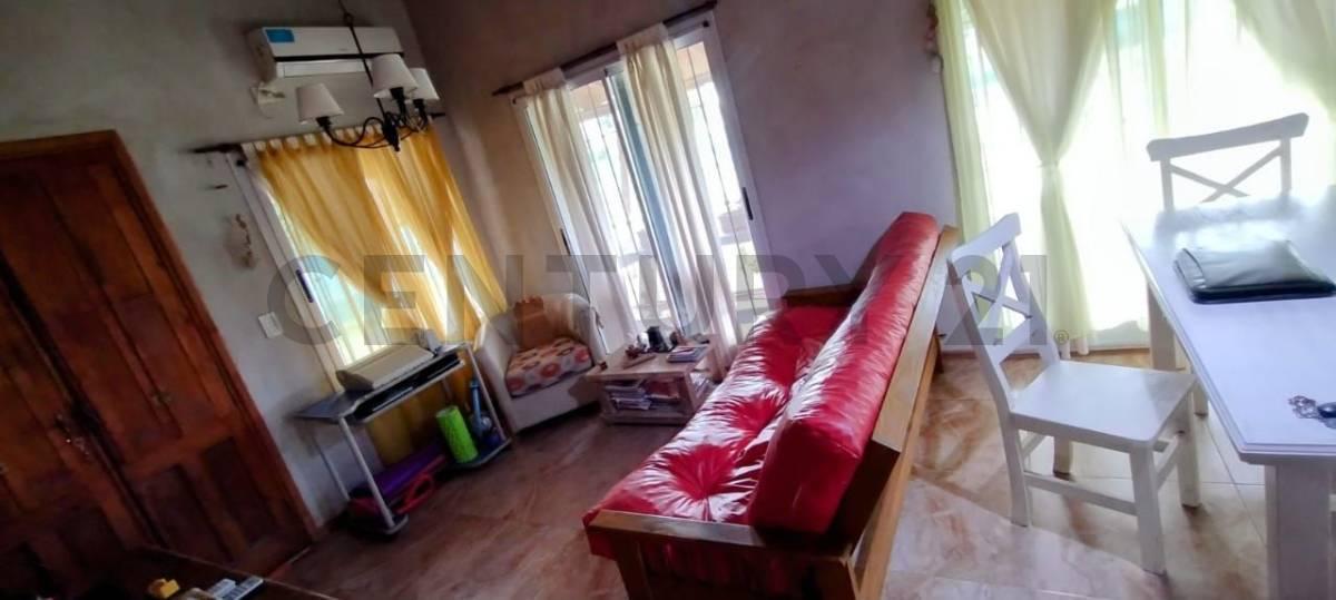 Casa con Parque en Venta. 2 Dorm.. Brandsen. 2