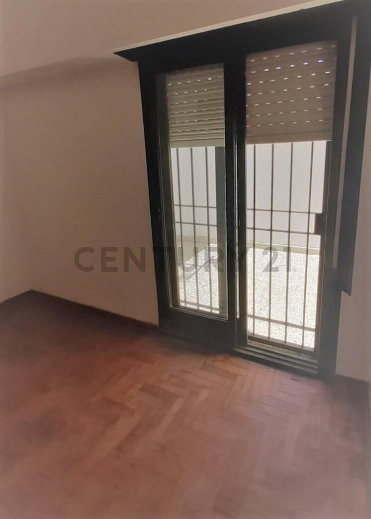 41 27 y 28 Departamento PH 2 Domritorios en Venta La Plata 3
