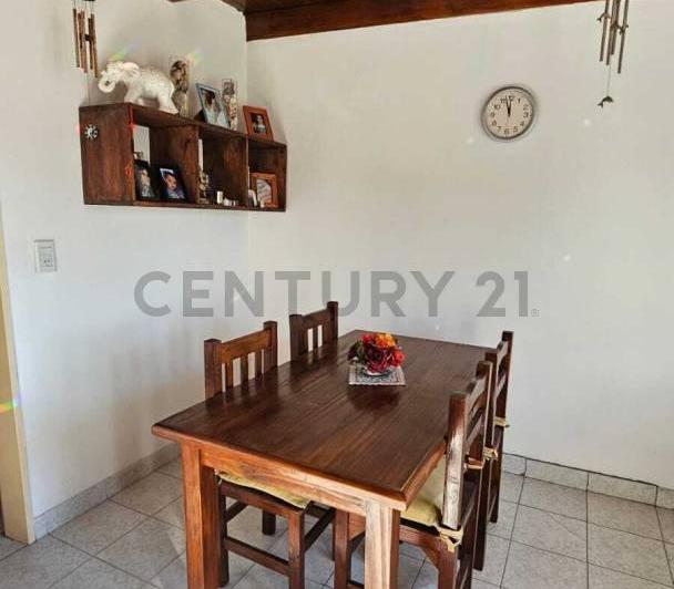 Dúplex en venta - Dos dormitorios. 81 entre 28 y 29. 5