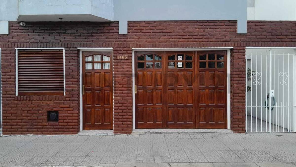 Casa en venta, calle 72 entre 24 y 25.