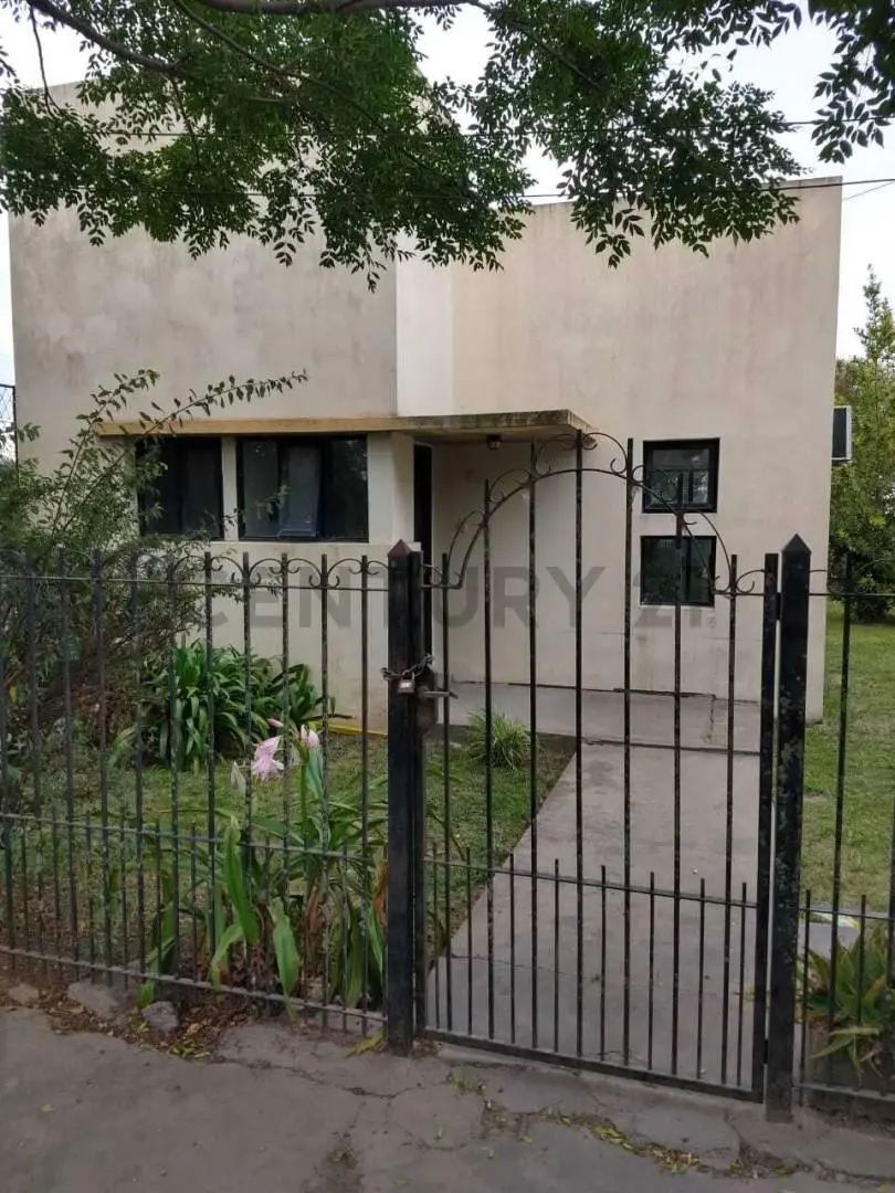 Casa venta sobre lote de 10 por 60. General Mansilla. Bavio 5