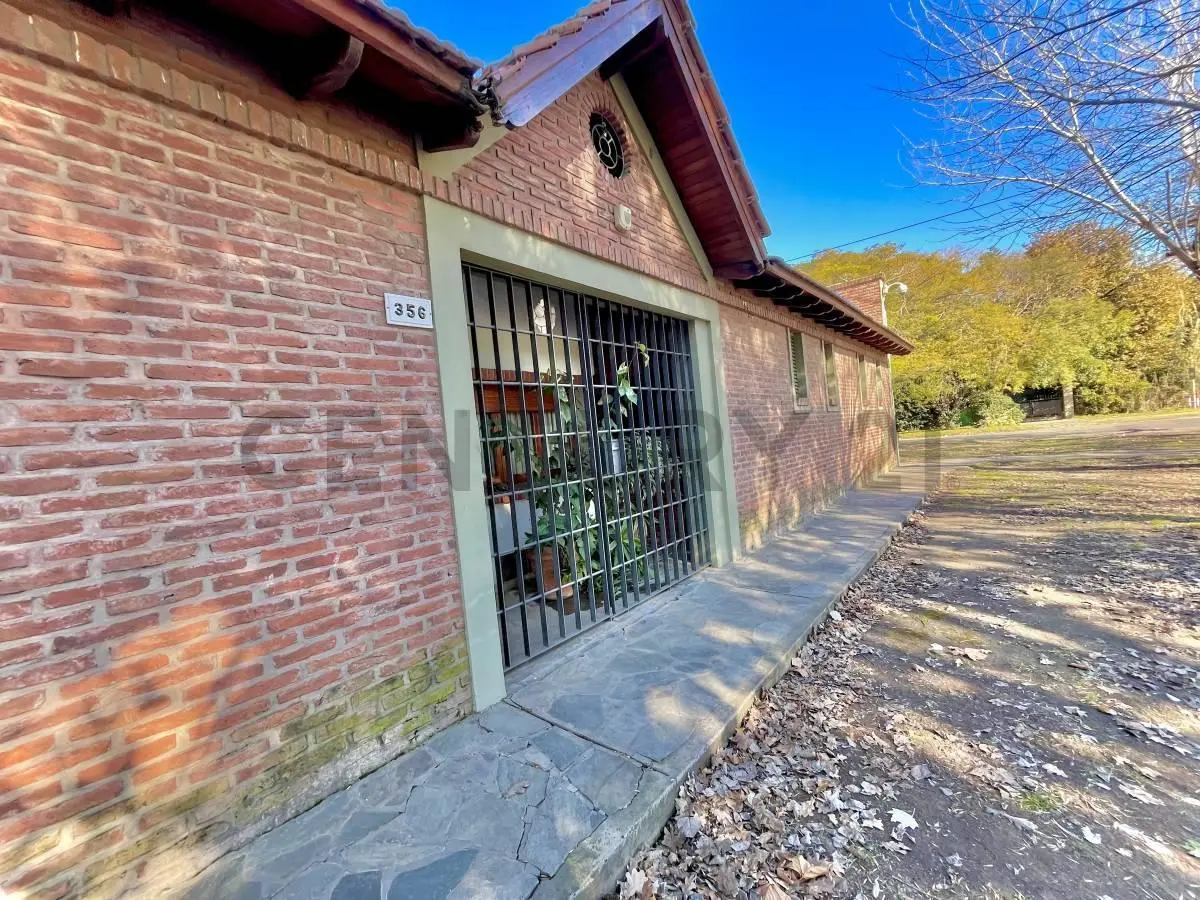 Propiedad MULTIDESTINO. 527 entre 116 y 117  Tolosa. Casa y GALPÓN / LOFT/DEPOSITO. 5