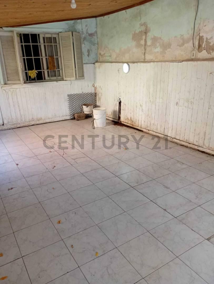 Foto de 117 entre 34 y 35. Casa de 2 dormitorios a reciclar en venta en La Plata, imagen 5