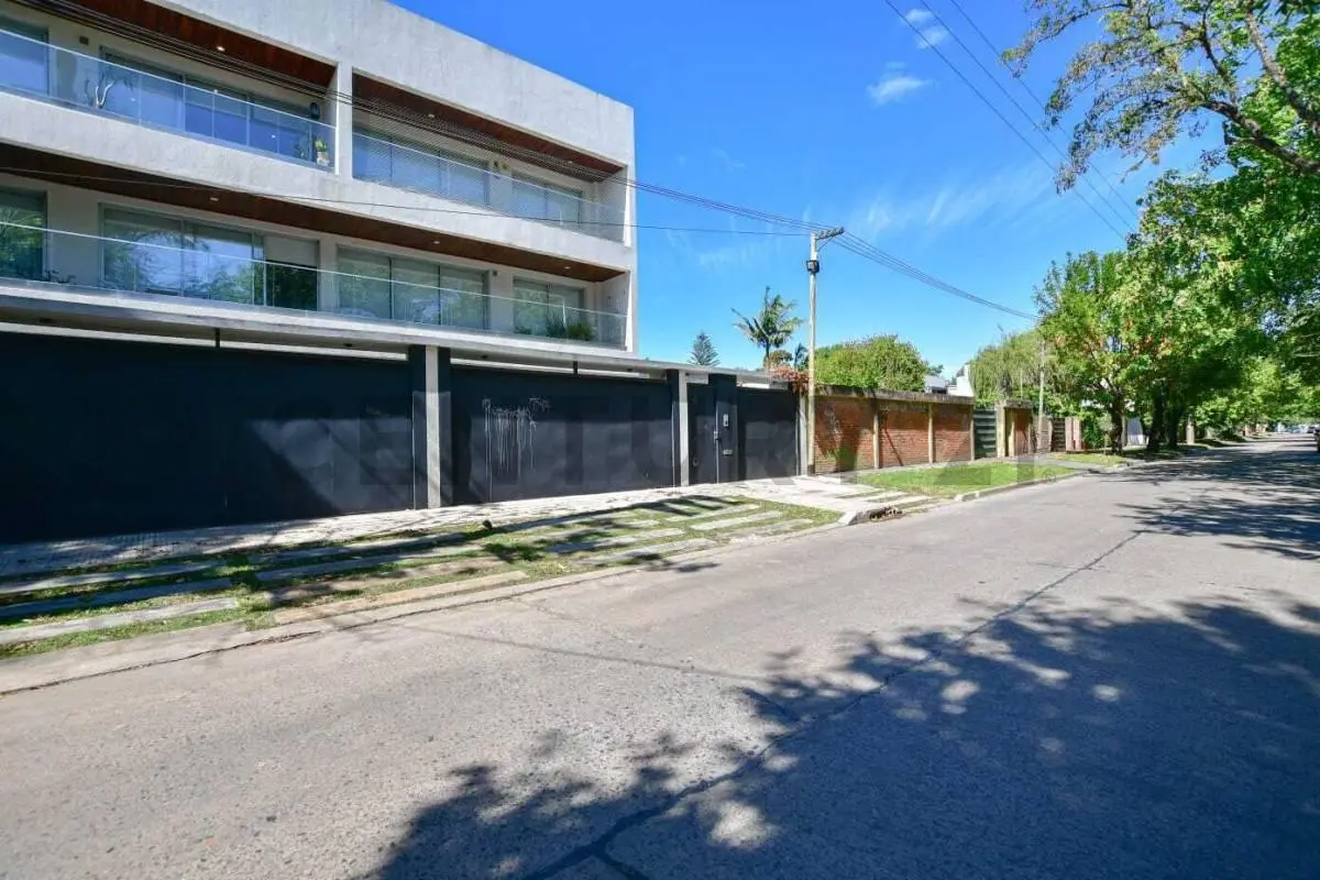 Duplex en alquiler en complejo 467 entre 21 y Cno. Gral. Belgrano. City Bell. SUM y Pileta-  Dos dor 4