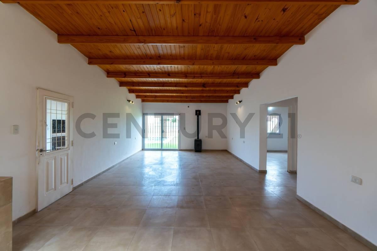 Foto de 143 y 620. Casa de dos dormitorios en venta. Finca La Armonía Arana., imagen 1