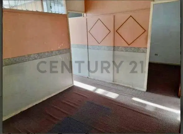 Oficina en venta. Calle 48 entre 5 y  6. 2