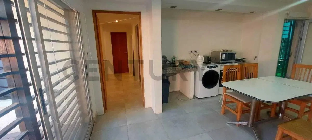 134 entre 428 y 429. Casa en Venta 3 dorm. Villa Elisa. 3