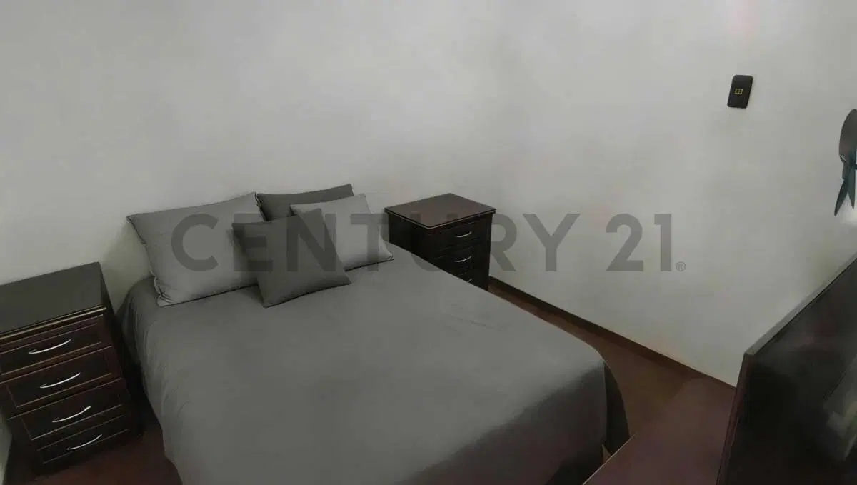 522 bis entre 118 y 119. Casa en venta Tolosa 2