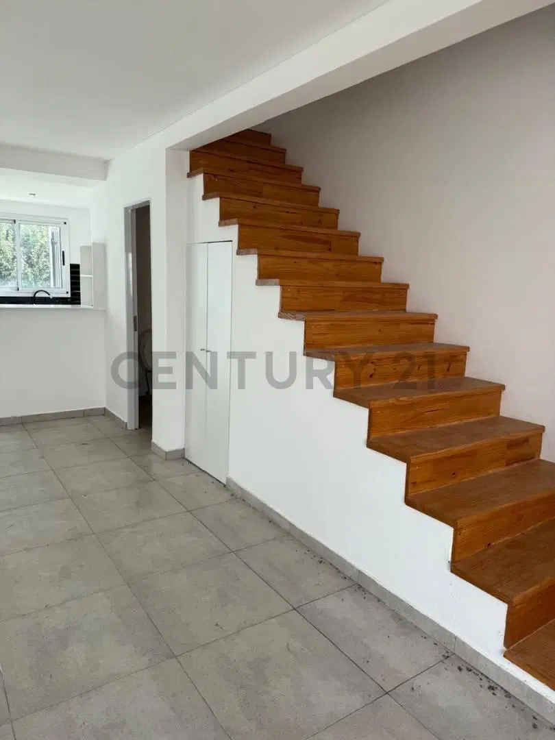 9 entre 504 y 505, M.B.Gonnet. Dúplex en venta en Complejo Cerrado Magnolia 4