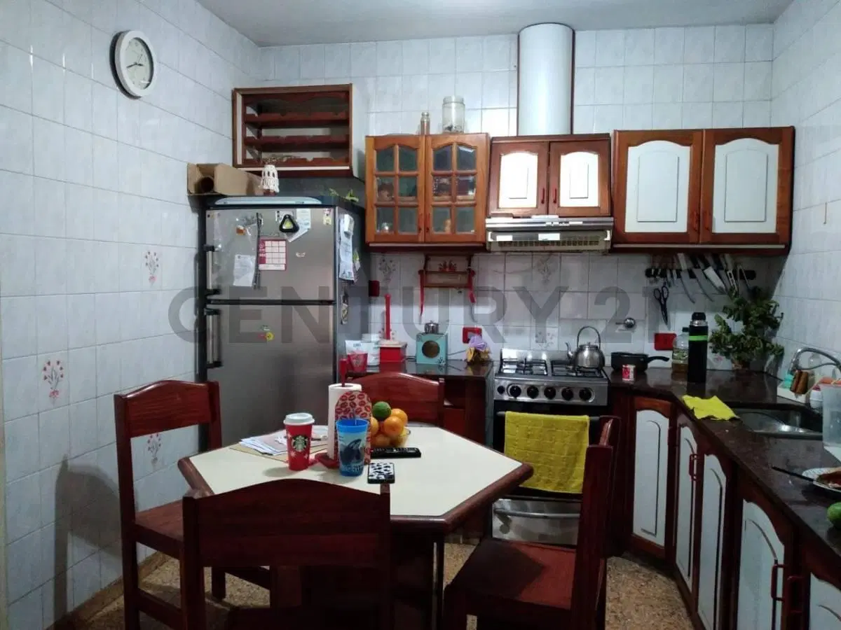 411A entre 453 y 454. Casa de 3 dormitorios en Venta en Gutierrez - Berazategui 4