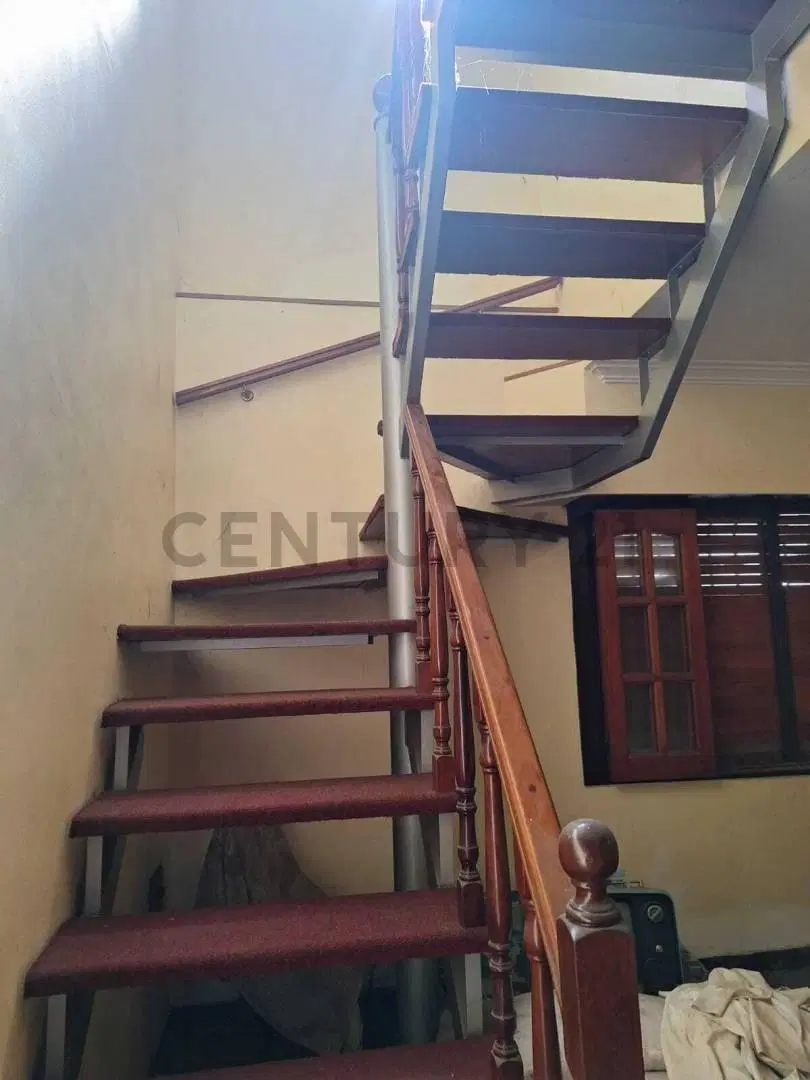 476 entre 8 y 9. Casa de 3 dormitorios en venta en City Bell 8