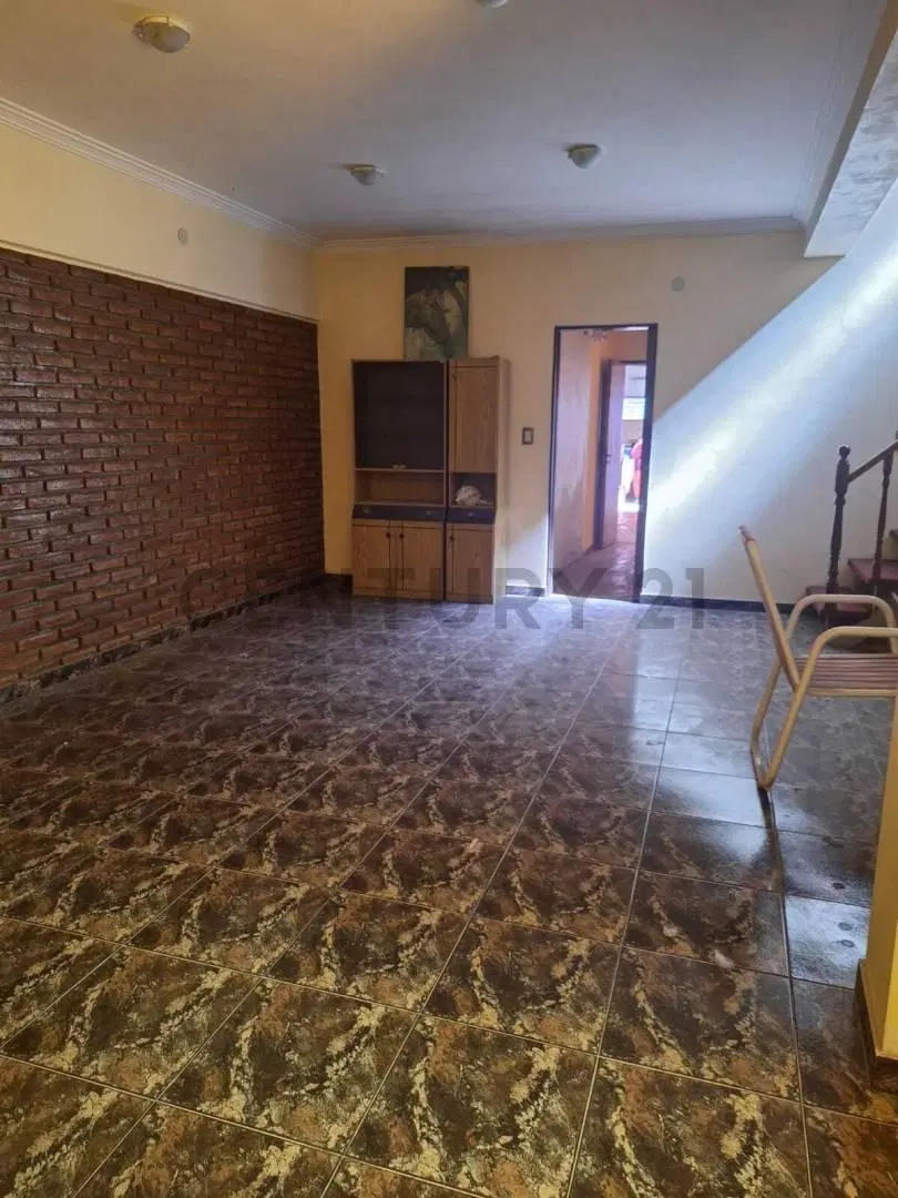 476 entre 8 y 9. Casa de 3 dormitorios en venta en City Bell 5