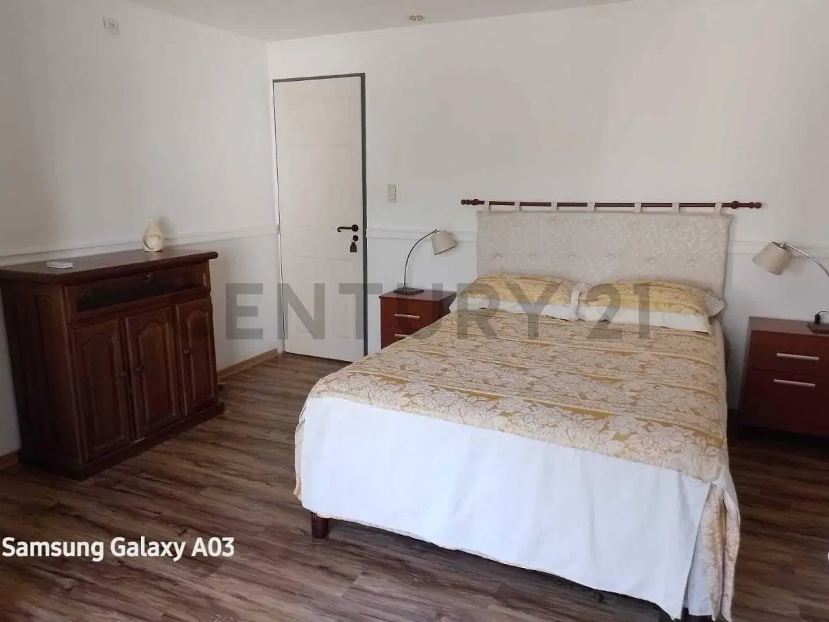 310 entre 46 y 48. Casa en barrio El rodeo  en Venta 2