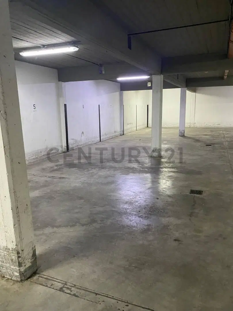 47 entre 10 y 11. Cochera cubierta en venta, La Plata 2