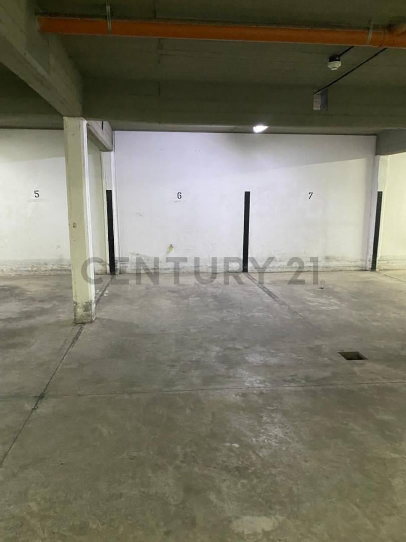 Foto de 47 entre 10 y 11. Cochera cubierta en venta, La Plata, imagen 3