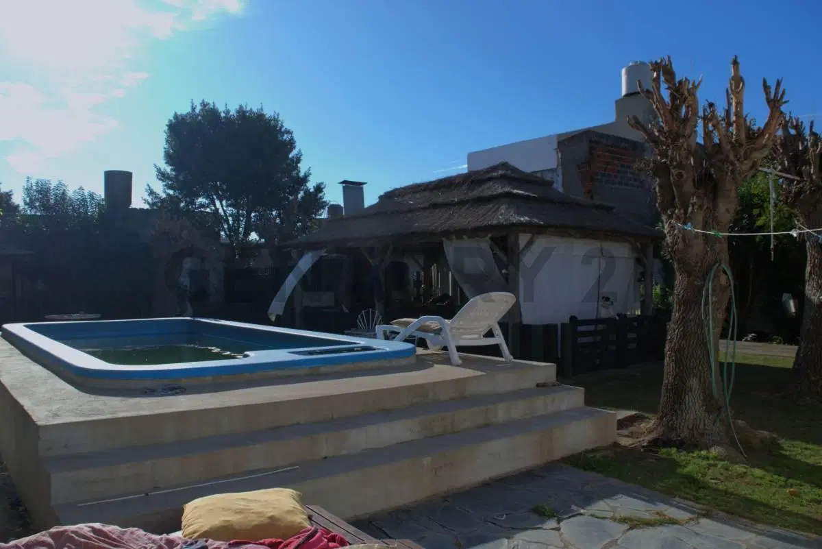 Marquez de Aviles entre Quintana y Arenales. Casa en Venta de 3 dormitorios 8
