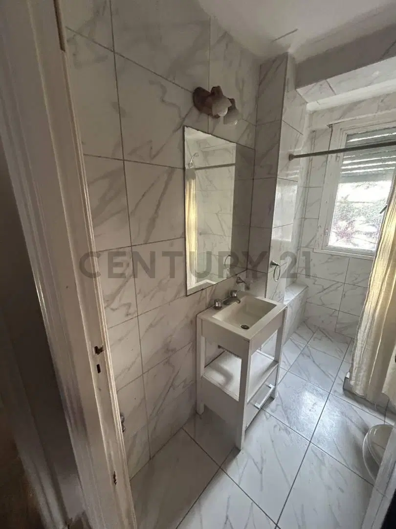 57 entre 11 y 12. Departamento de 2 habitaciones En venta La Plata 2