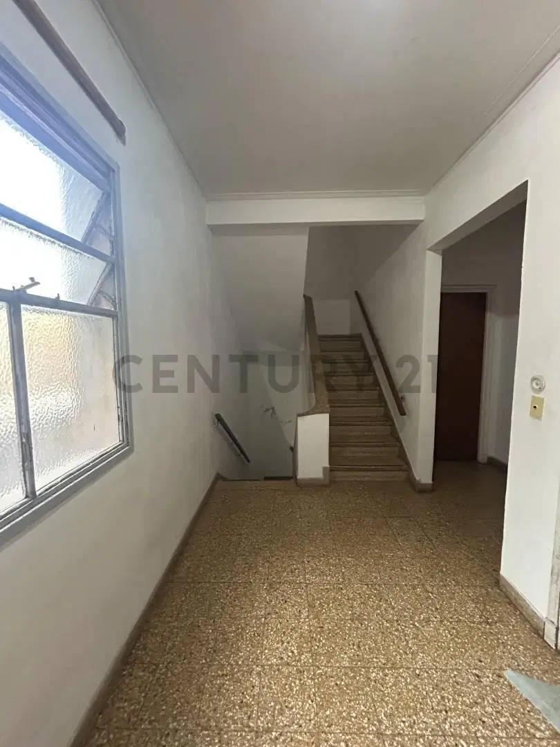 57 entre 11 y 12. Departamento de 2 habitaciones En venta La Plata 5
