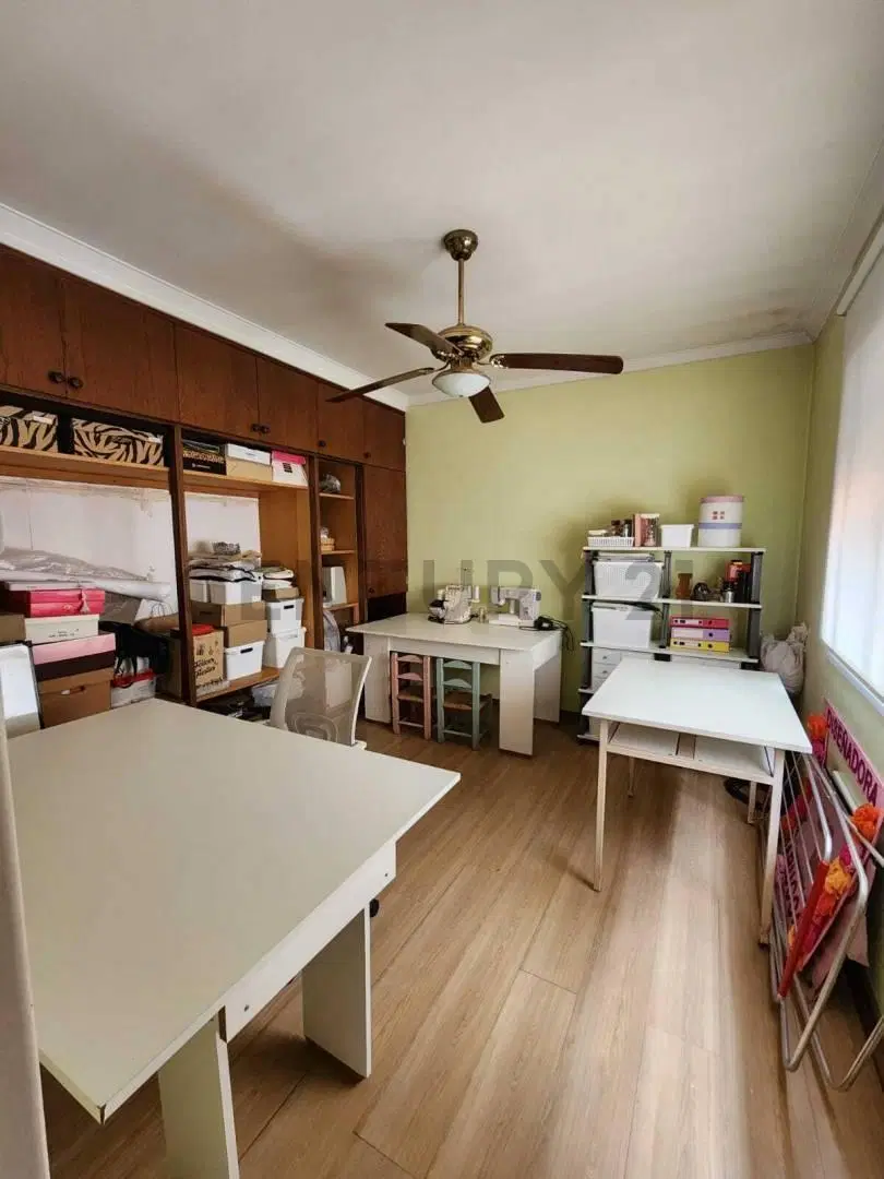 57 entre 27 y 28. Casa en venta. La Plata 2