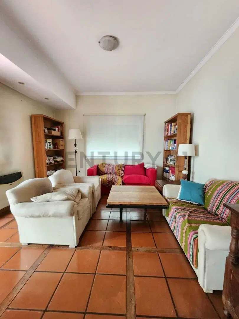 57 entre 27 y 28. Casa en venta. La Plata 5