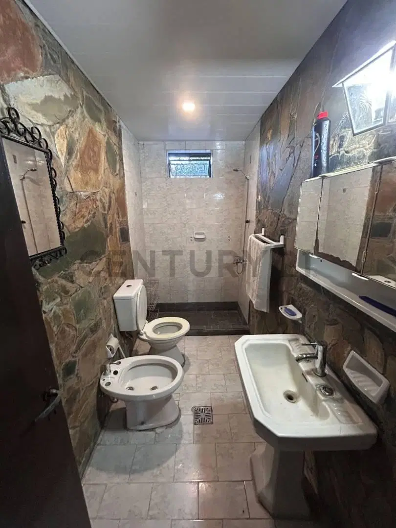 183 entre 42 y 43. CASA DE 1 DORMITORIO EN VENTA 5