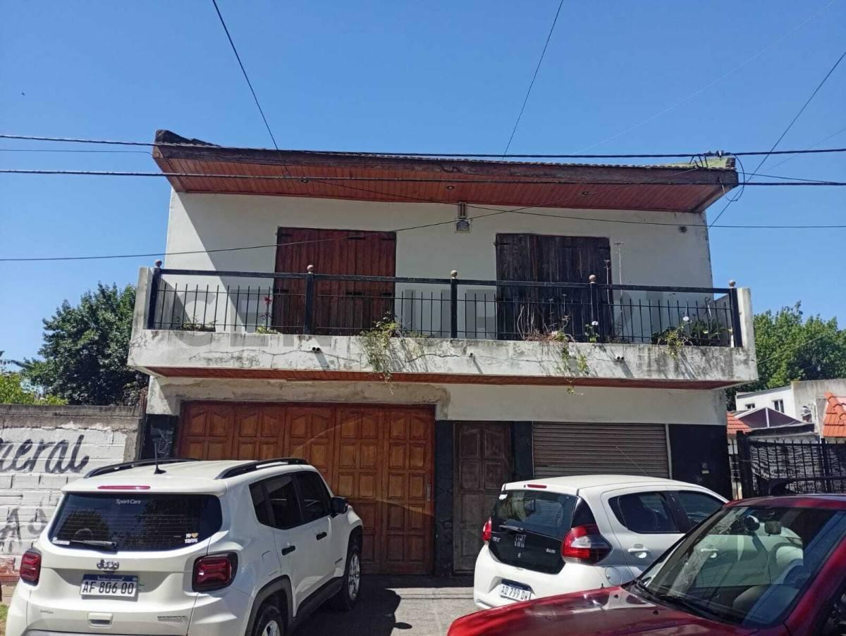 28 entre 77 y 78 Casa 3 dormitorios en Venta. Altos de San Lorenzo