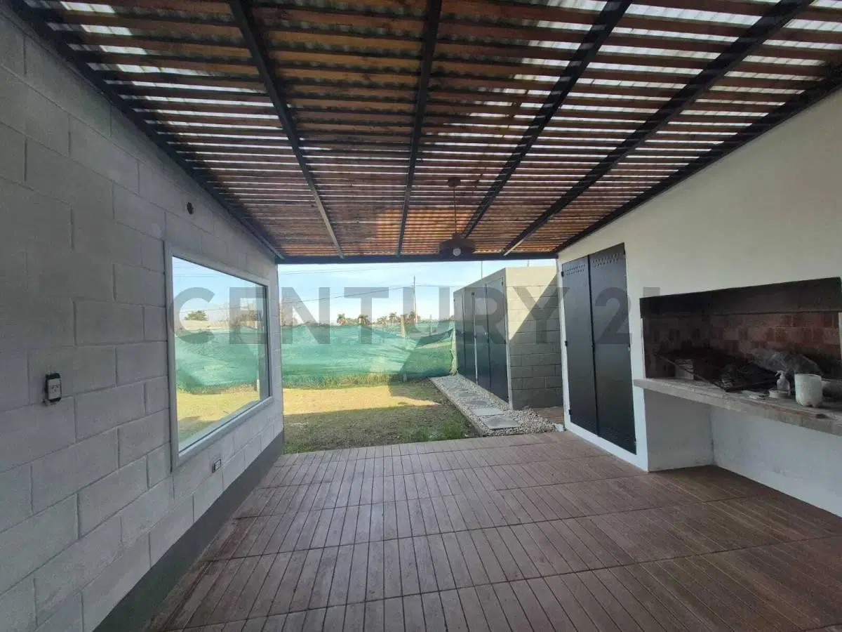 513 Y 143 FINANCIACION!!!  Dúplex Casa en Complejo Cerrado en venta. 3