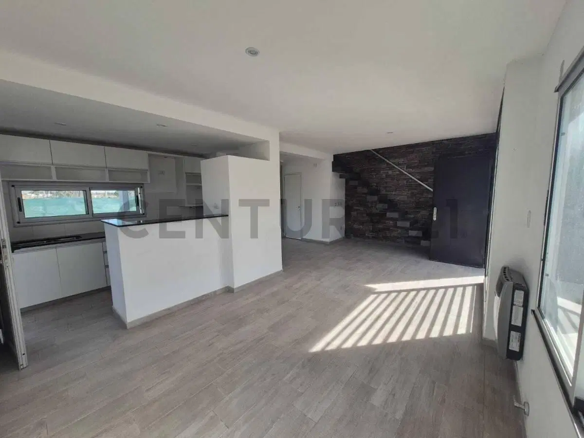513 Y 143 FINANCIACION!!!  Dúplex Casa en Complejo Cerrado en venta. 5