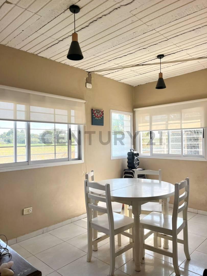 15 esquina 647. Casa tipo dúplex en venta