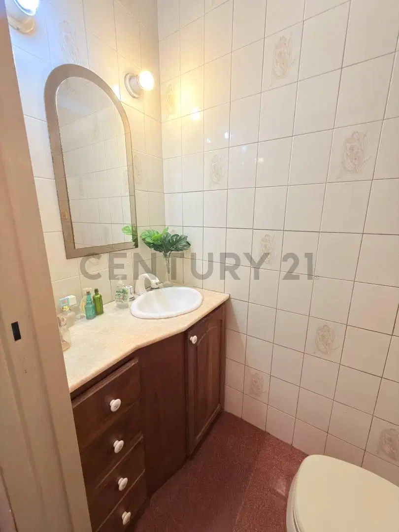 42 entre 10 y 11, PH en Venta, La Plata. 5