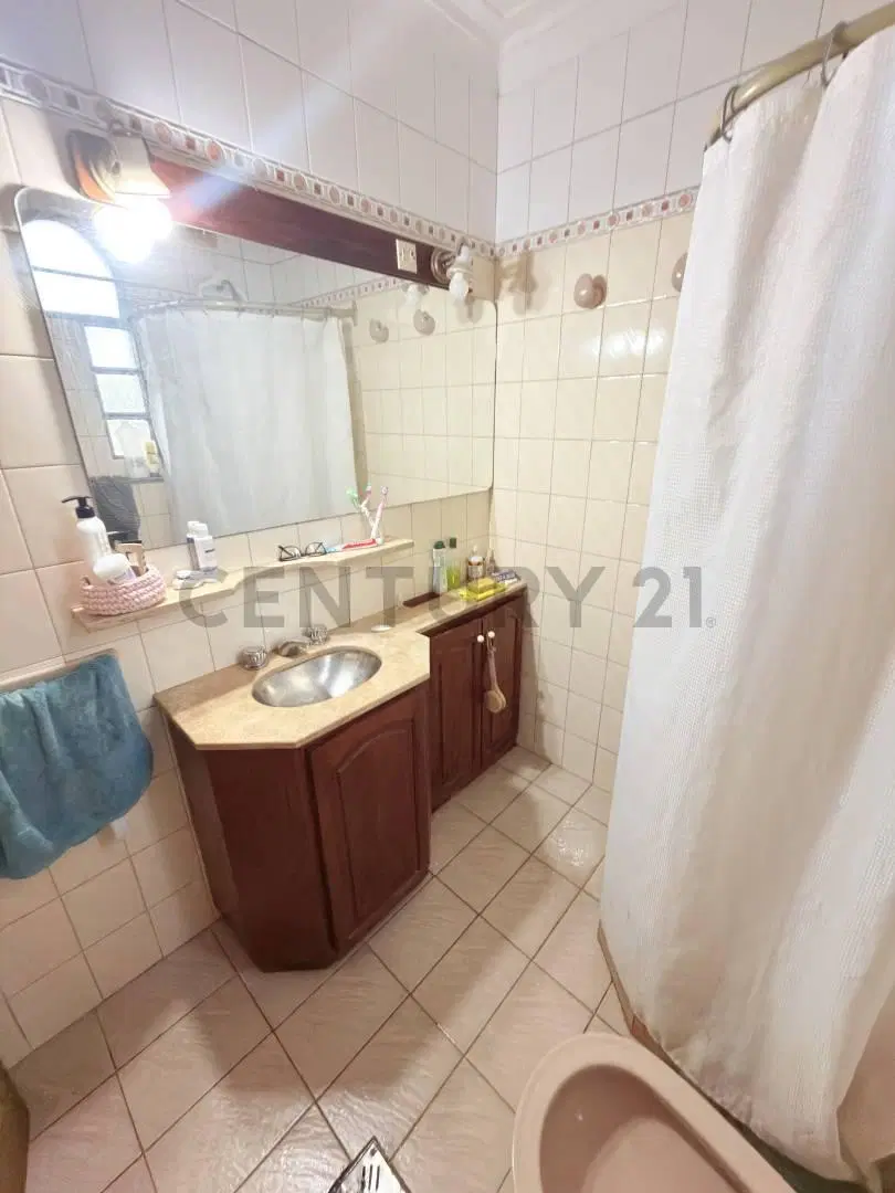 42 entre 10 y 11, PH en Venta, La Plata. 3