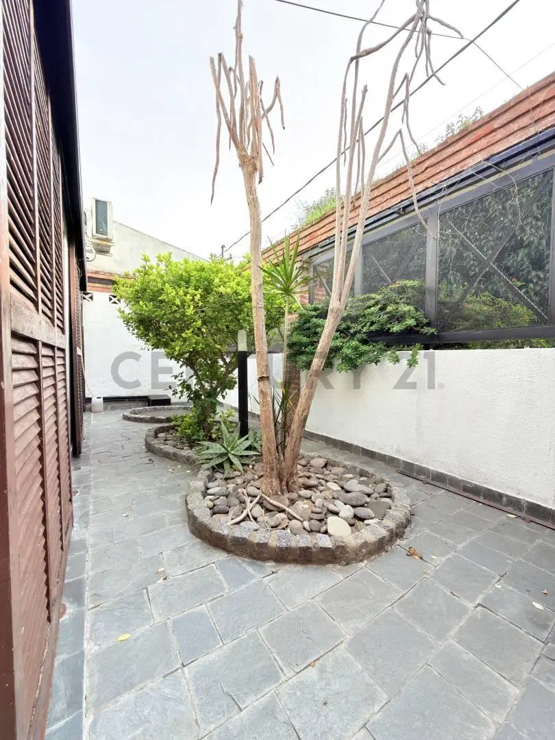 46 entre 138 y 139. Casa de 5 AMBIENTES en Venta, San Carlos, La Plata. 5