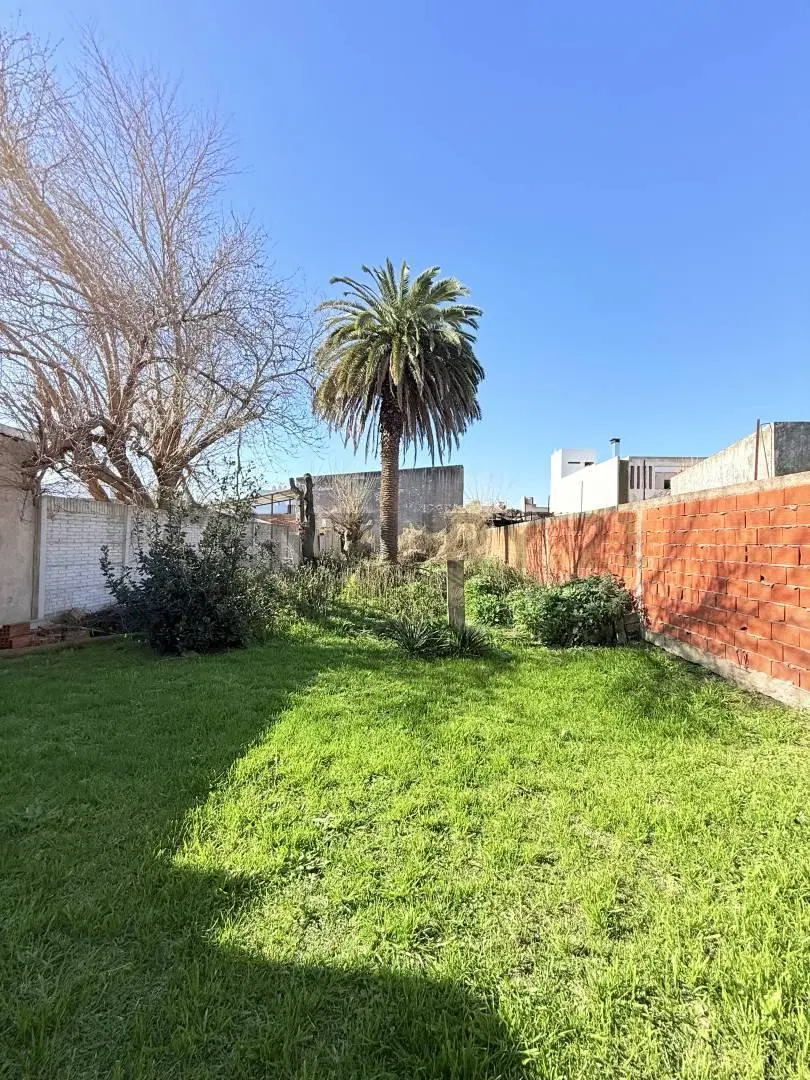132 entre 37 y 38. Venta de Terreno en La Plata. 5
