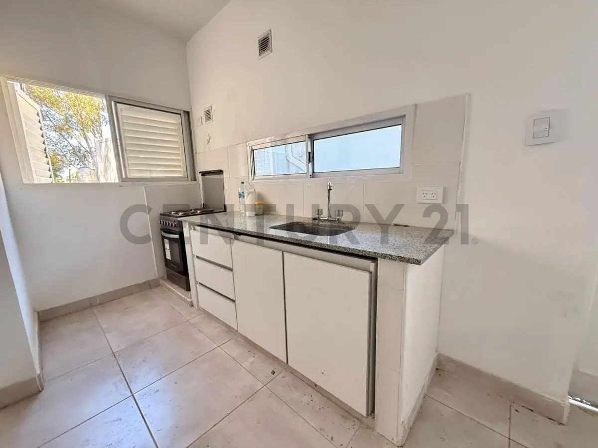 Ph en venta de 2 dormitorios en La Plata 4