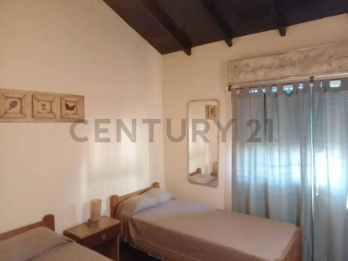 83 entre 12 y 12 Bis. Casa en venta de 3 dormitorios. Barrio Monasterio. La Plata. 3