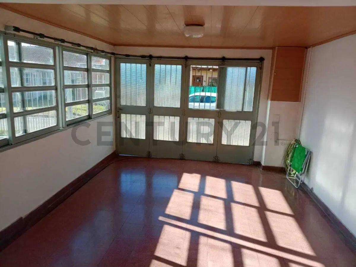 83 entre 12 y 12 Bis. Casa en venta de 3 dormitorios. Barrio Monasterio. La Plata. 5
