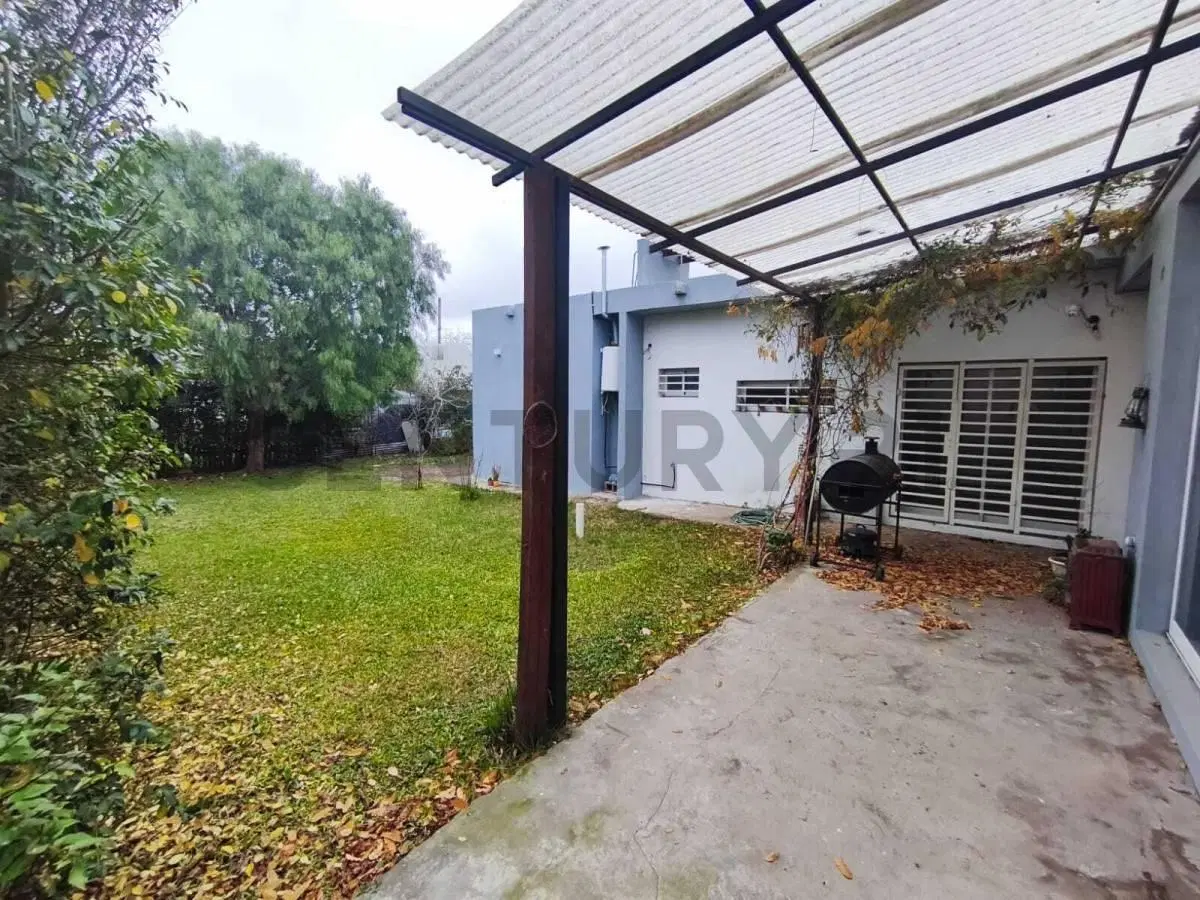 414 entre 138 y 138. Casa en alquiler en Arturo Segui. La Plata 2
