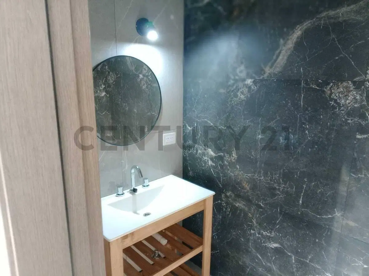 Duplex a estrenar en alquiler de 2 dormitorios en La Plata. Calle 15 entre 75 y 76. 4