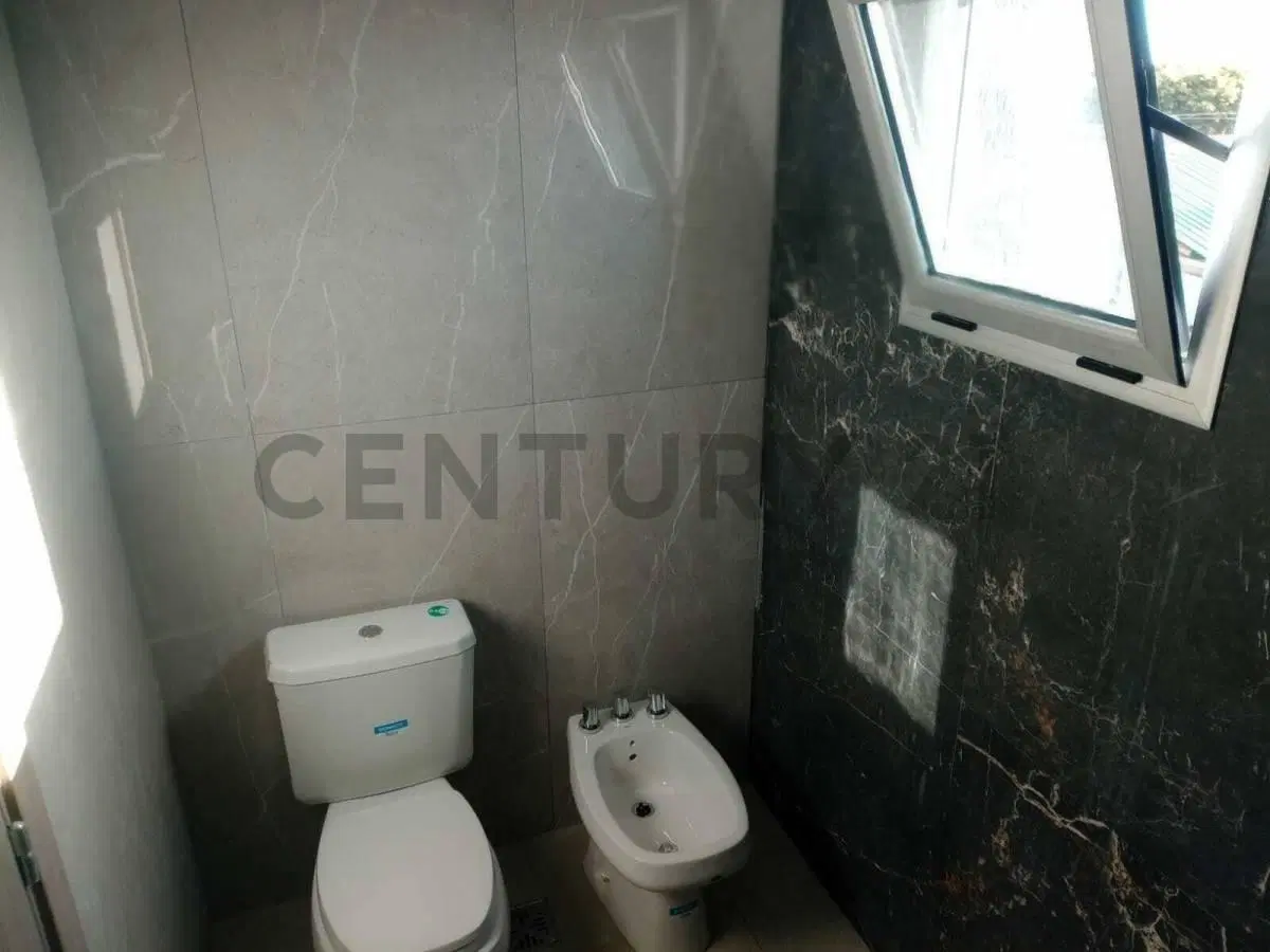 Duplex a estrenar en alquiler de 2 dormitorios en La Plata. Calle 15 entre 75 y 76. 2