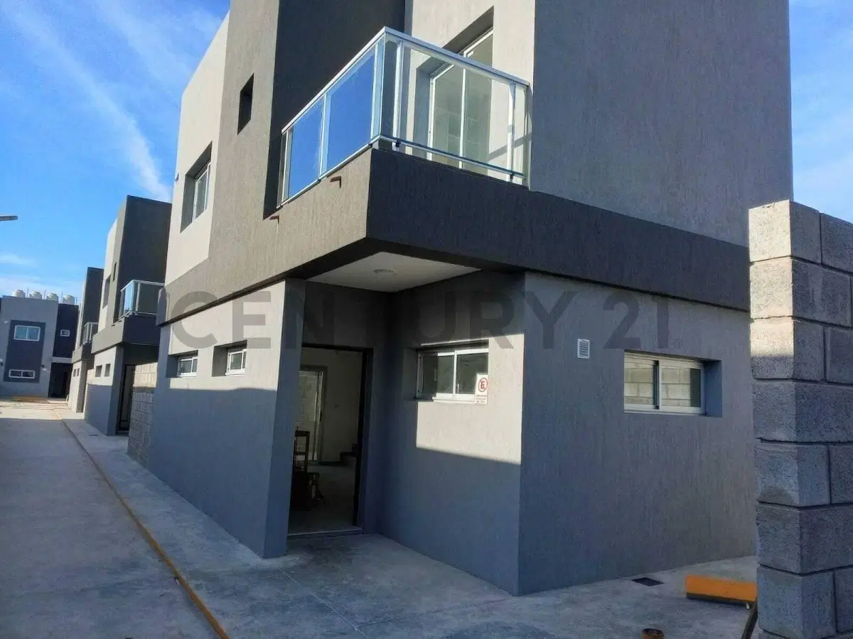 Duplex a estrenar en alquiler de 2 dormitorios en La Plata. Calle 15 entre 75 y 76. 8