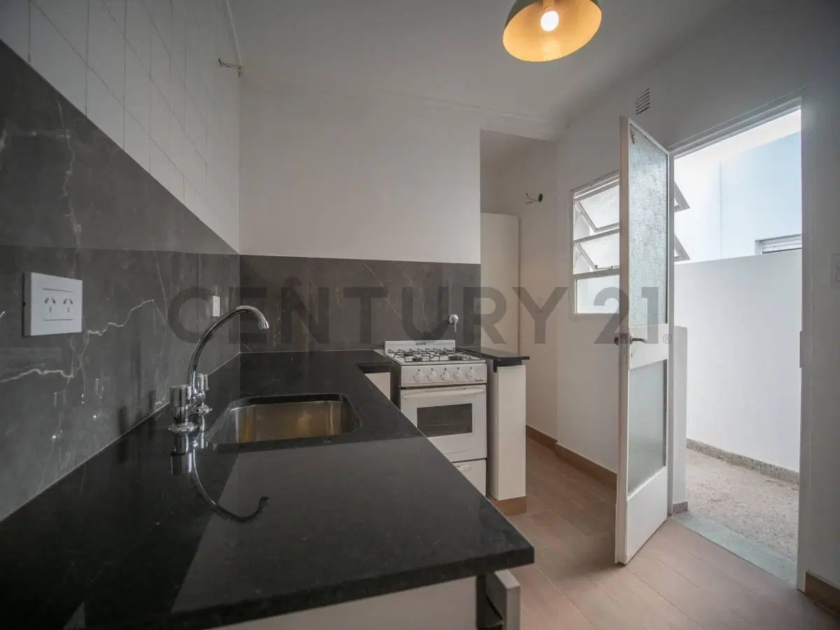 Departamento 2 dormitorios en Alquiler, 60 entre 18 y Plaza Yrigoyen, La Plata 5
