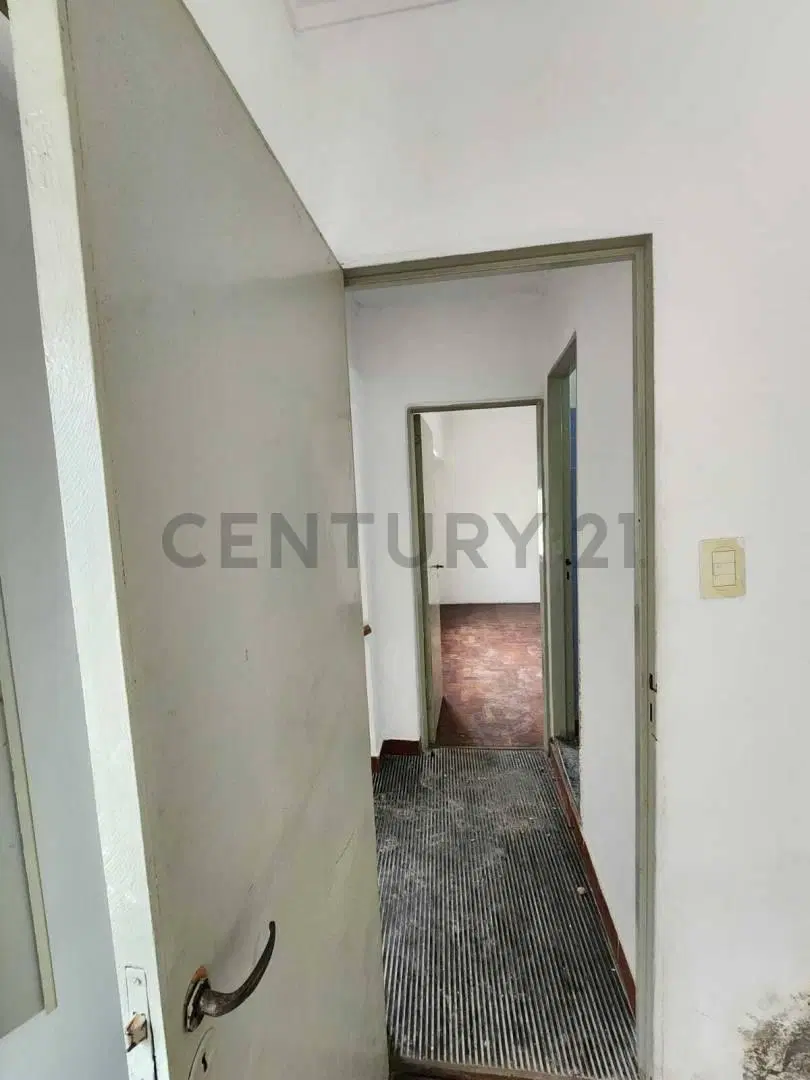 63 entre 20 y 21. Departamento de 2 dormitorios 2